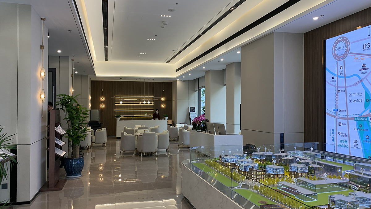 成都中港置业售楼部大厅装修效果图9 成都中港置业售楼部大厅装修效果图9